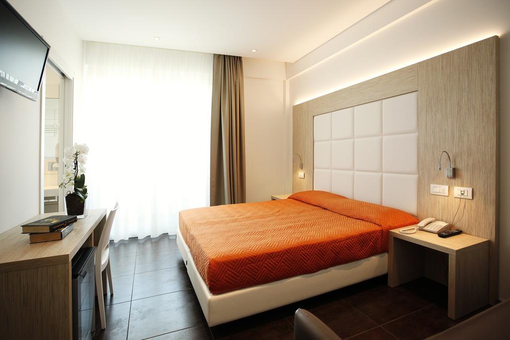 Hotel Fantasy Riccione Camera foto