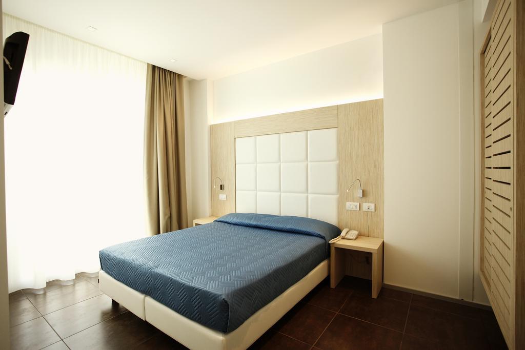 Hotel Fantasy Riccione Camera foto